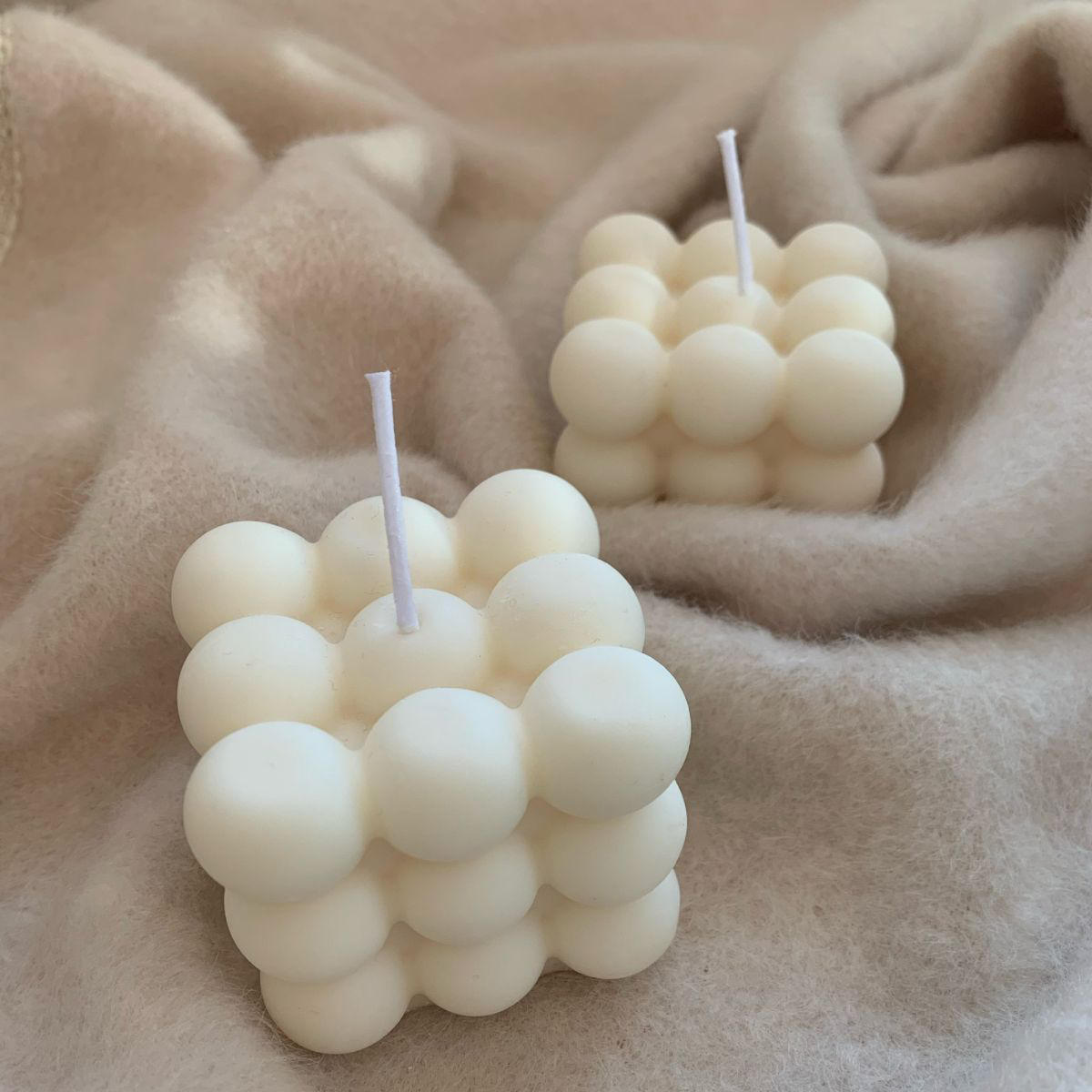 Bubblekerzen auf Stoff