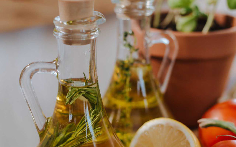 Olivenöl in Flasche