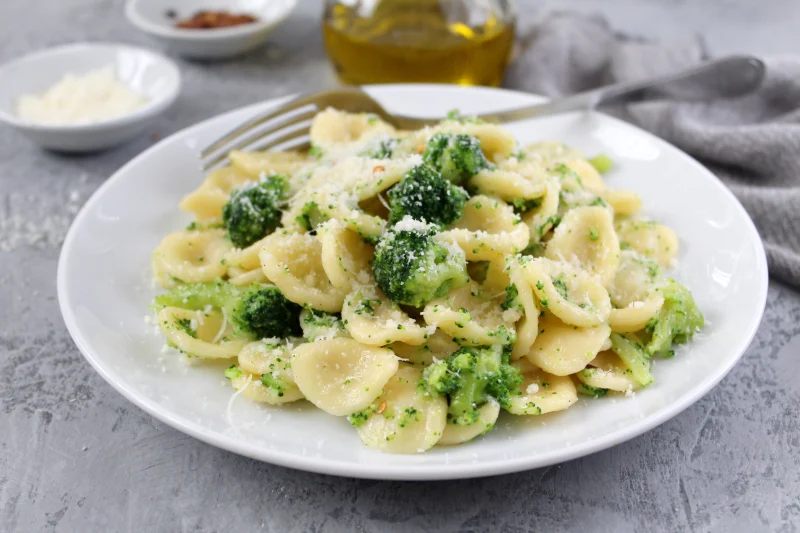 Pasta with broccoli