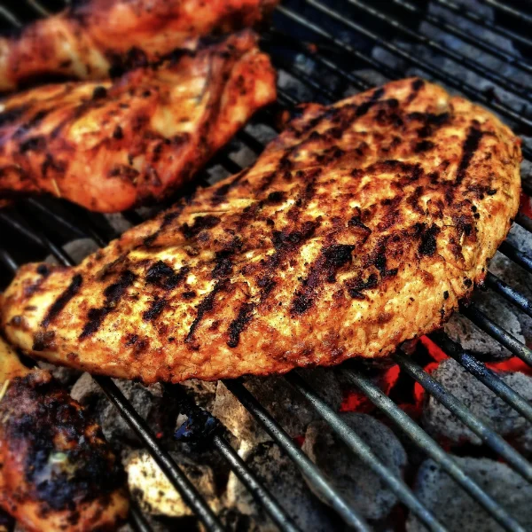 Fleisch auf Grill